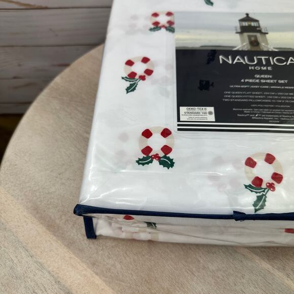 Christmas Holiday Nautica Queen Sheet Set Red White Life Preserver Wreath NEW - Picture 2 of 9